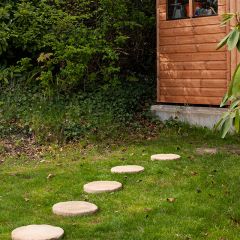 Traditional Round Stepping Stones - Pale Cotswold