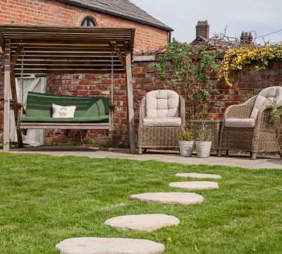 Random Stepping Stones - Mature Cotswold 