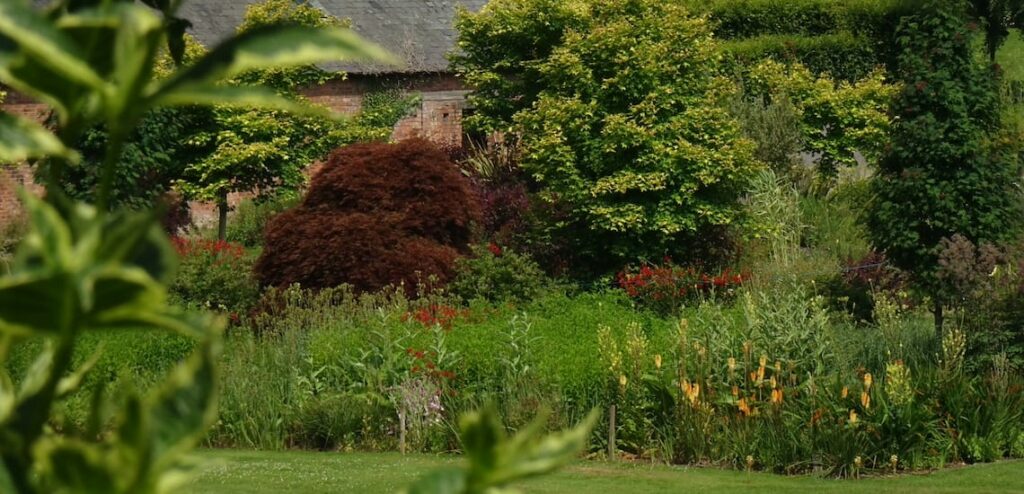 How To Design A Garden Bed
