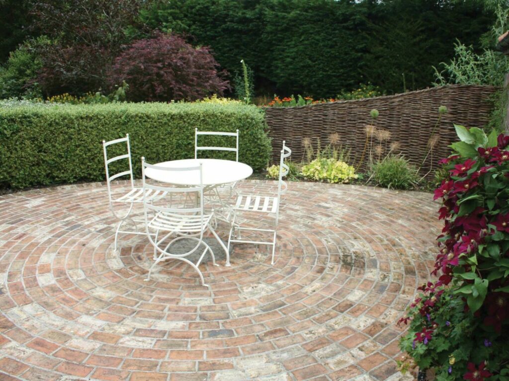 How to use patterns in patio design